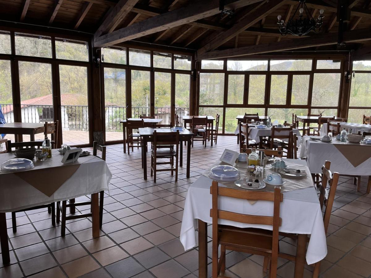 Hotel Avelina Cangas de Onis Ngoại thất bức ảnh