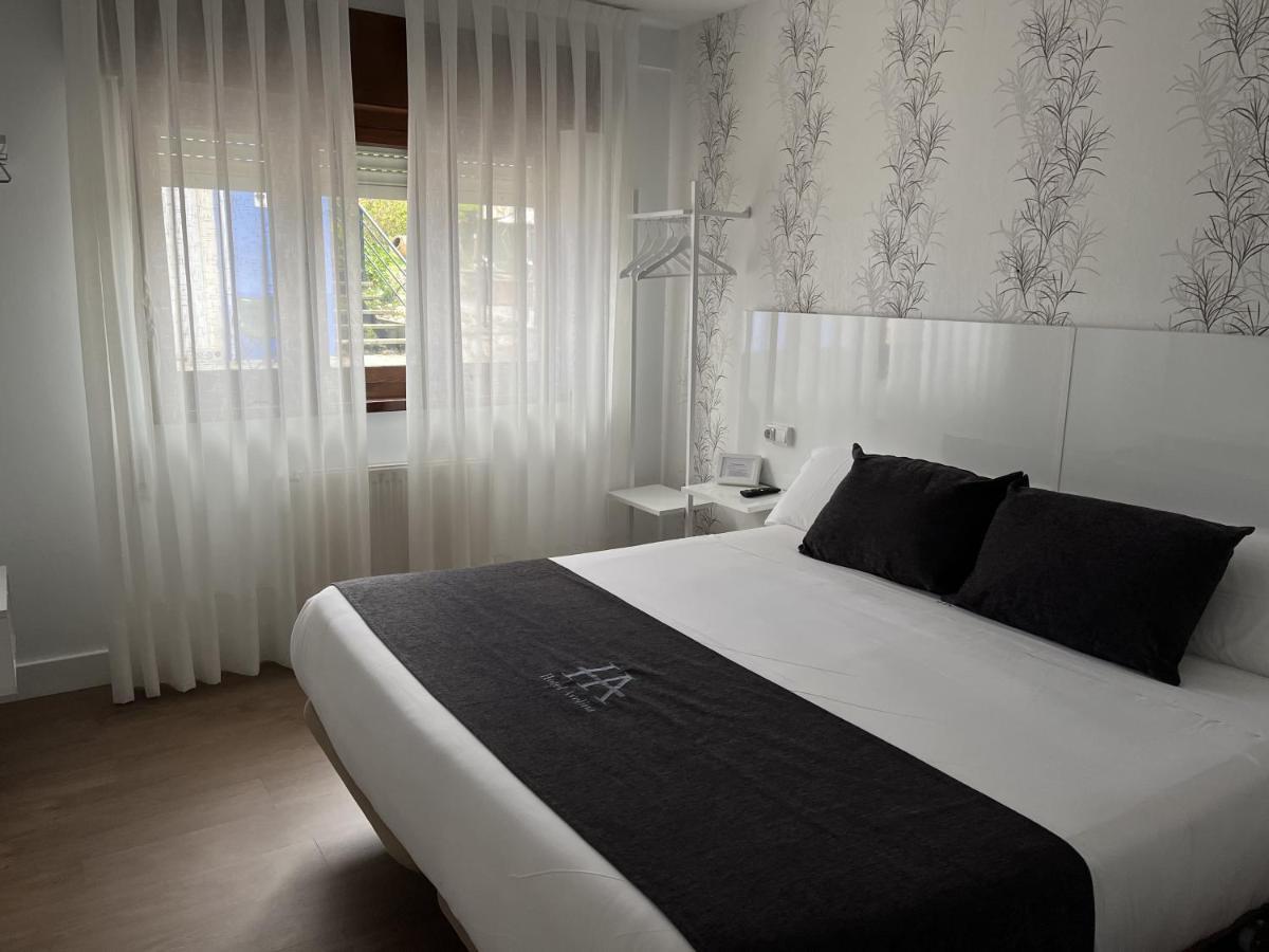 Hotel Avelina Cangas de Onis Ngoại thất bức ảnh