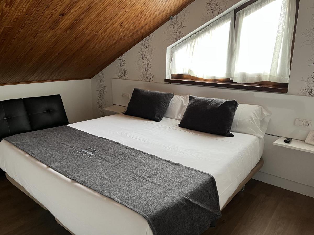 Hotel Avelina Cangas de Onis Ngoại thất bức ảnh