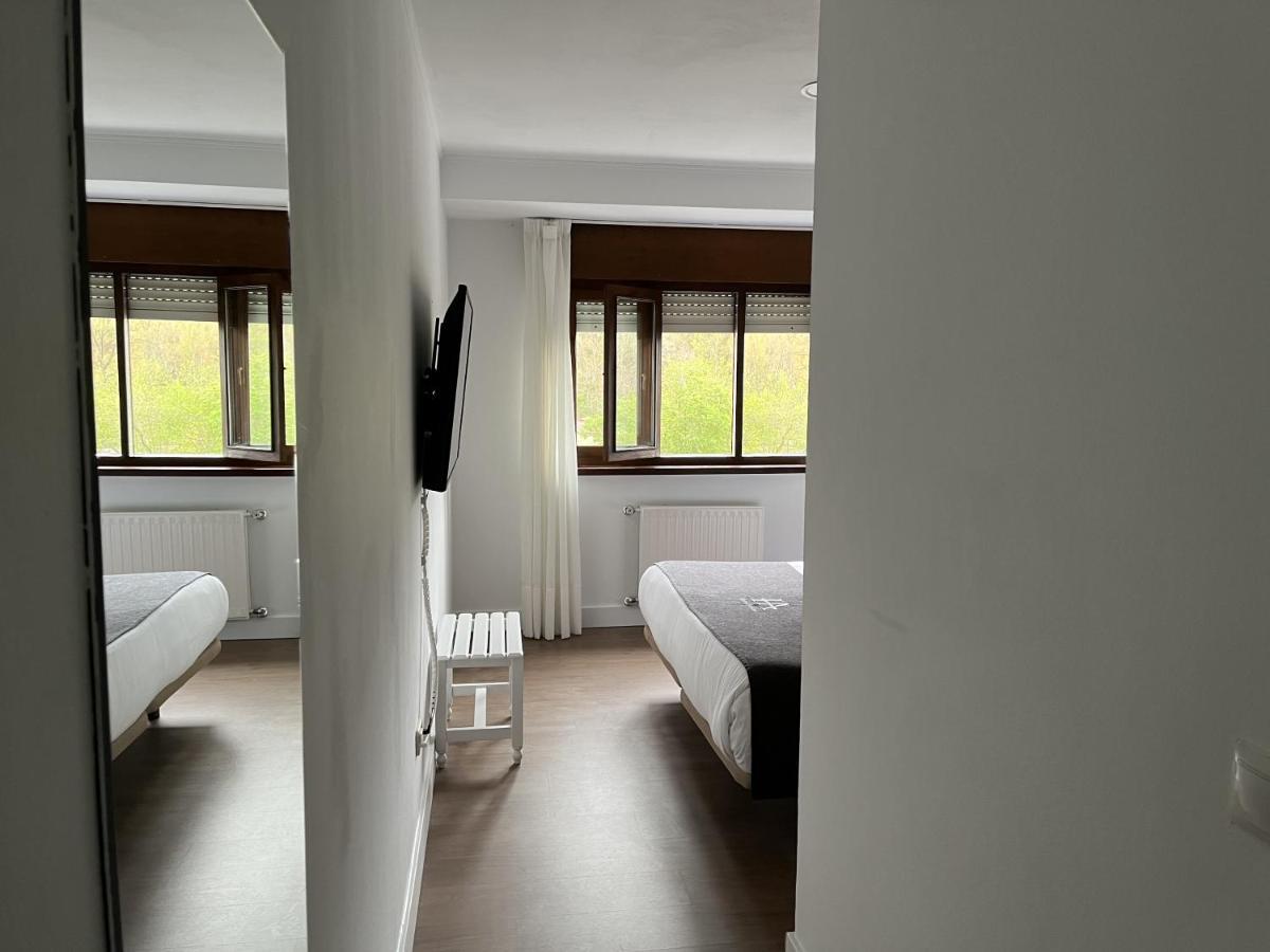 Hotel Avelina Cangas de Onis Ngoại thất bức ảnh
