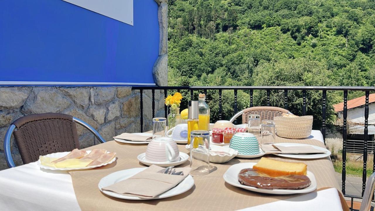 Hotel Avelina Cangas de Onis Ngoại thất bức ảnh
